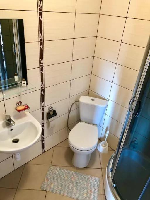 Pokoje Z Lazienkami - Dziwnowek Cammin in Pommern Exterior foto